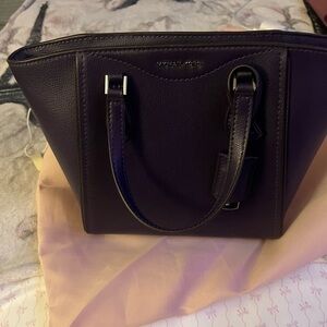 Small Michael Kors taryn crossbody bag EUC